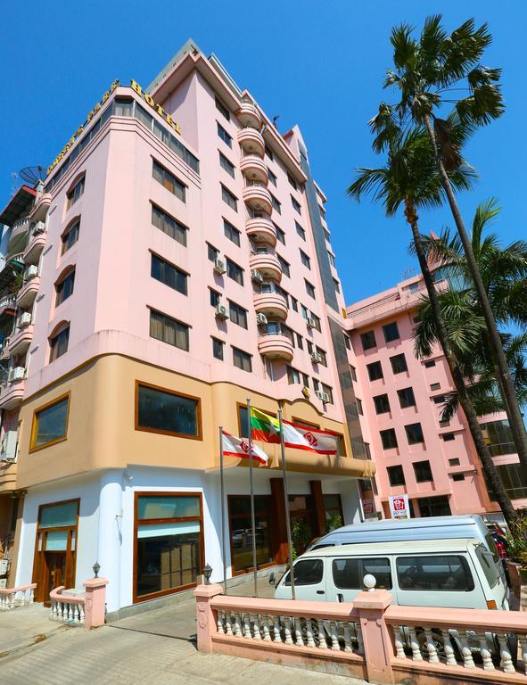 Queen'S Park Hotel Yangon Bagian luar foto