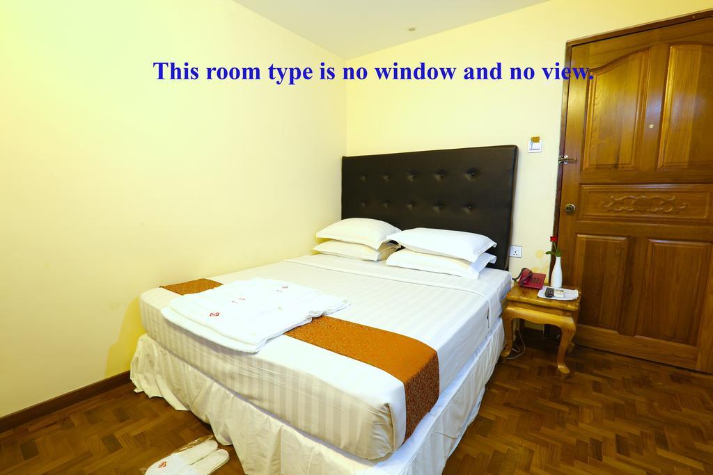 Queen'S Park Hotel Yangon Bagian luar foto