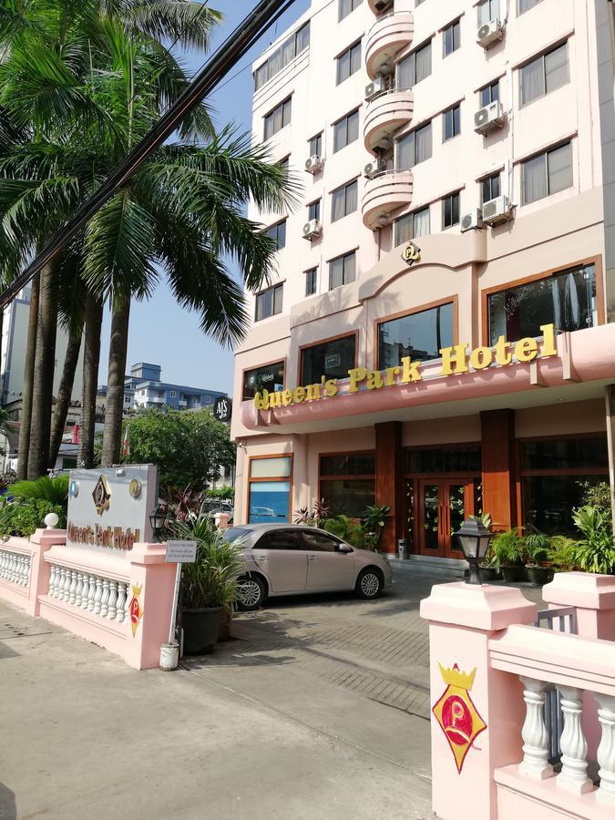 Queen'S Park Hotel Yangon Bagian luar foto