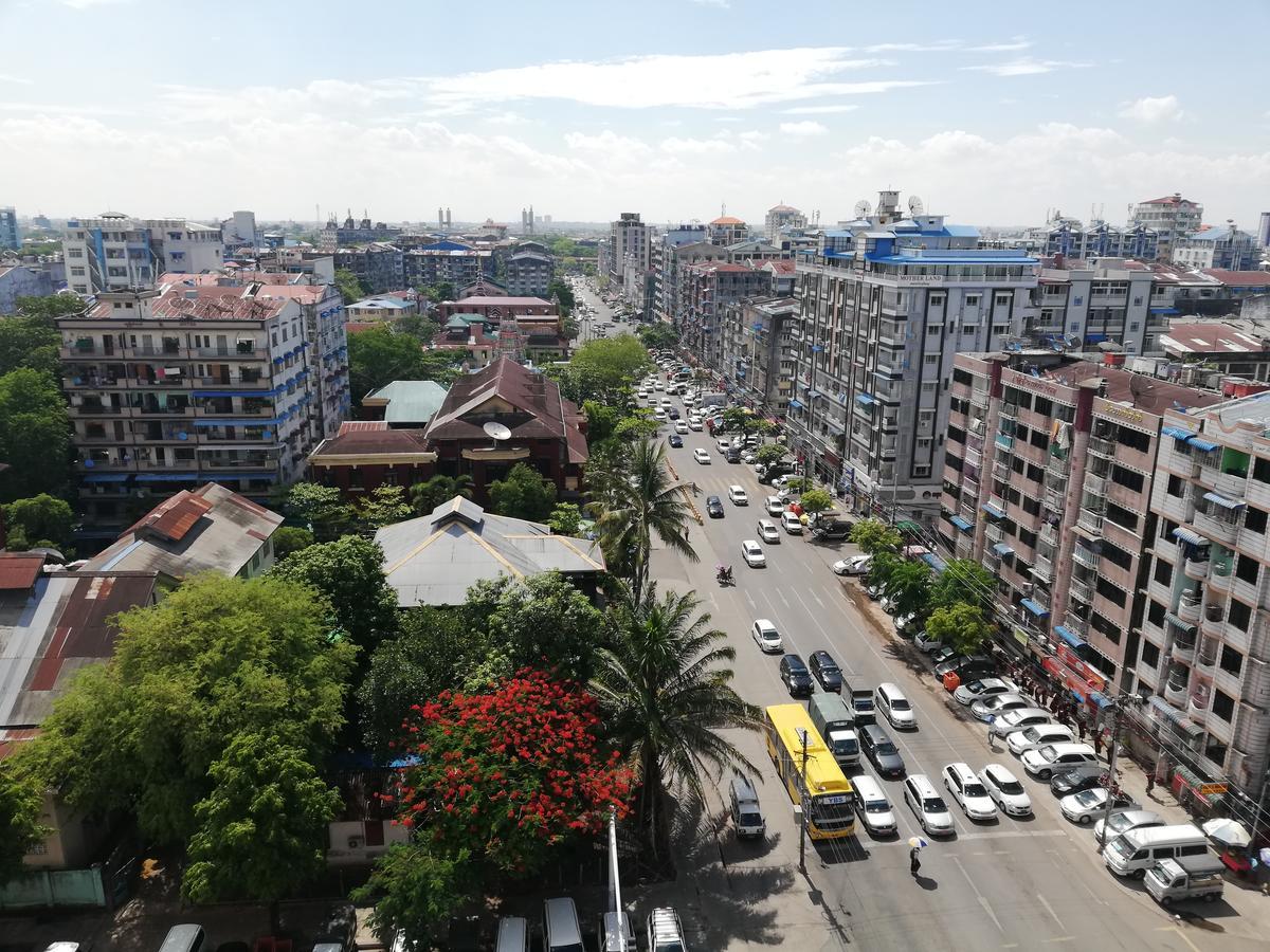 Queen'S Park Hotel Yangon Bagian luar foto
