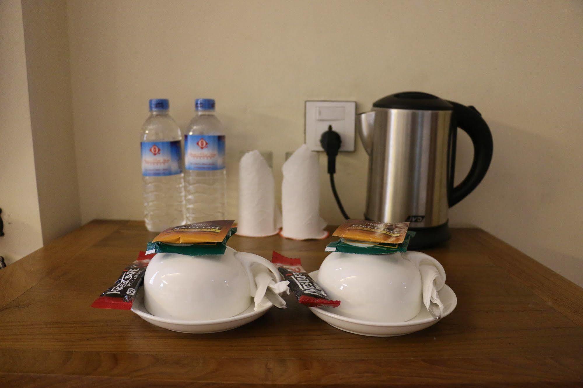 Queen'S Park Hotel Yangon Bagian luar foto